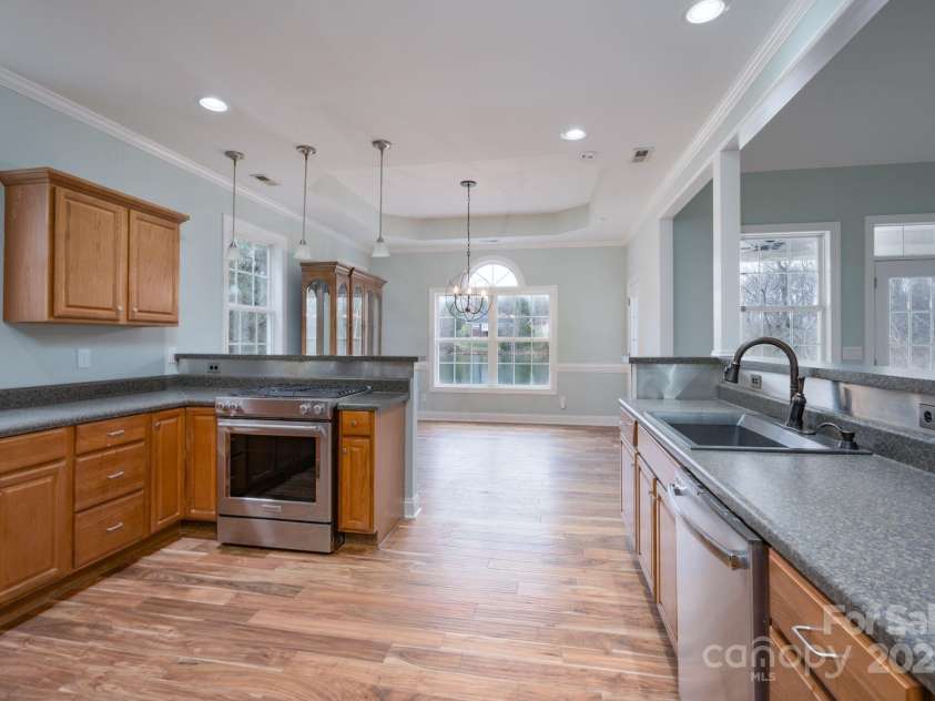 1750 Williamsburg Drive, Rock Hill, SC 29732.  MLS# CAR4221338, YatesRealty ID 7949. 