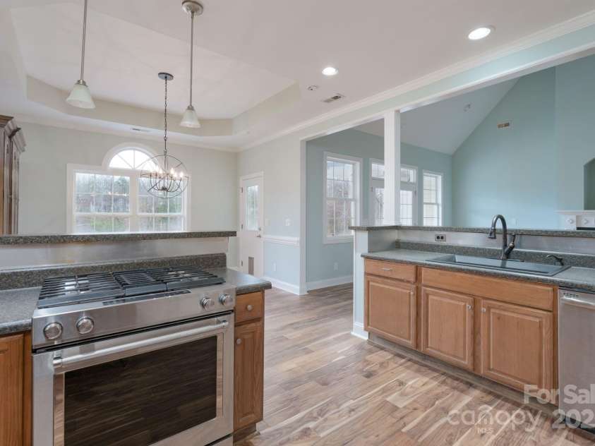 1750 Williamsburg Drive, Rock Hill, SC 29732.  MLS# CAR4221338, YatesRealty ID 7949. 