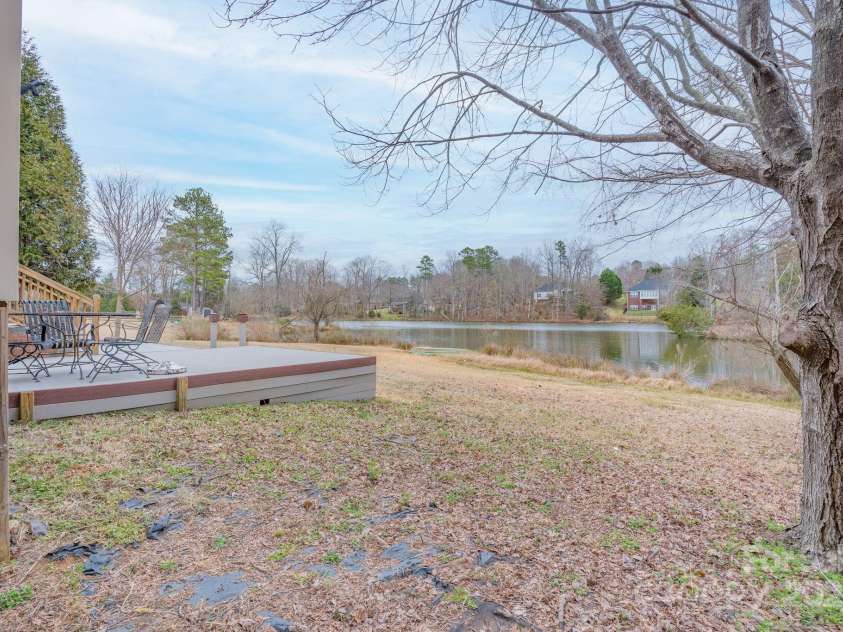 1750 Williamsburg Drive, Rock Hill, SC 29732.  MLS# CAR4221338, YatesRealty ID 7949. 