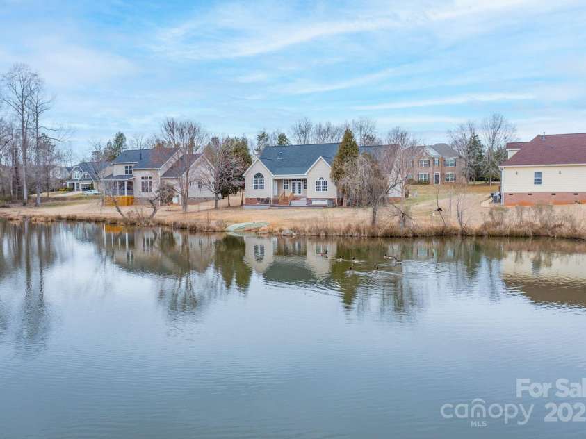 1750 Williamsburg Drive, Rock Hill, SC 29732.  MLS# CAR4221338, YatesRealty ID 7949. 