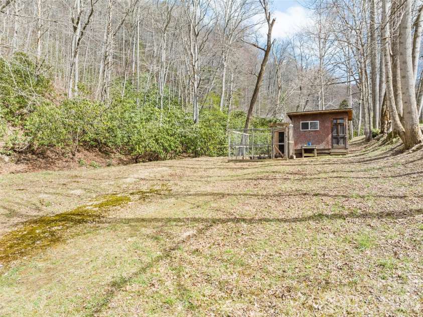 3975 Mountain Creek Road, Robbinsville, NC 28771.  MLS# CAR4329433, YatesRealty ID 7949. 