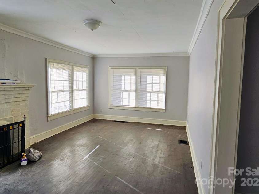 602 Graham Street, Shelby, NC 28150.  MLS# CAR4206127, YatesRealty ID 7950. 