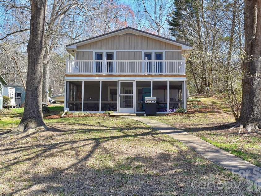 320 Pinehaven Drive, Badin Lake, NC 28127.  MLS# CAR4357128, YatesRealty ID 7951. 
