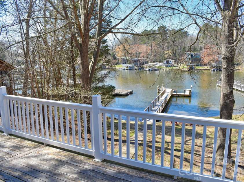 320 Pinehaven Drive, Badin Lake, NC 28127.  MLS# CAR4357128, YatesRealty ID 7951. 