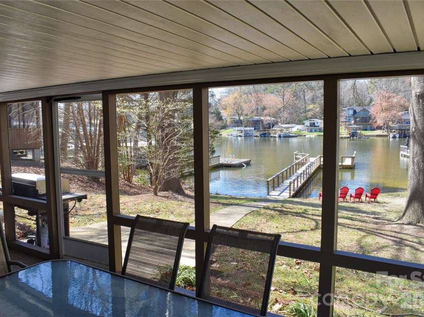 320 Pinehaven Drive, Badin Lake, NC 28127.  MLS# CAR4357128, YatesRealty ID 7951. 