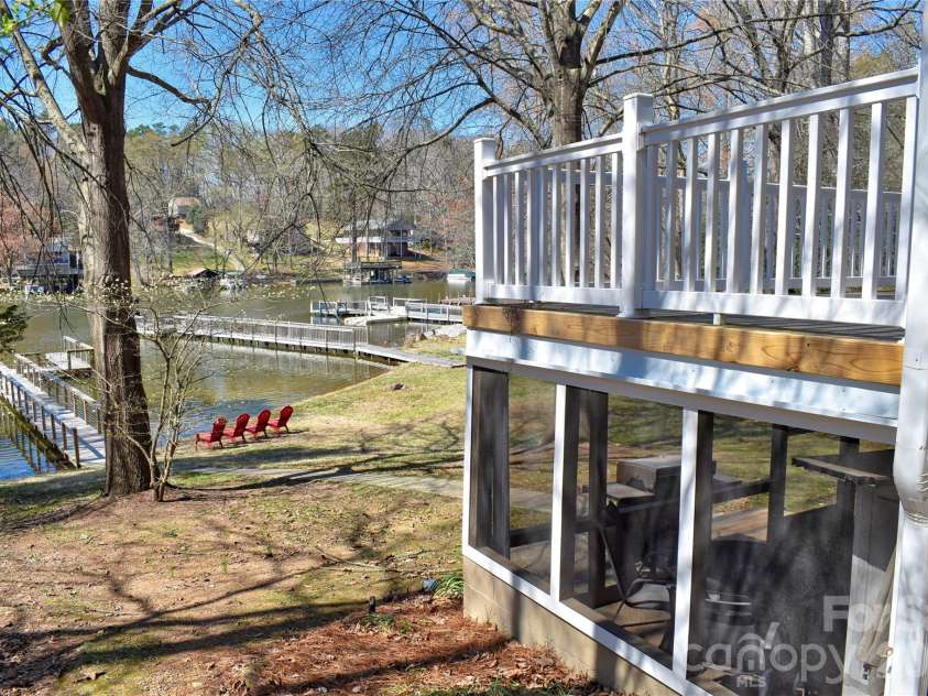 320 Pinehaven Drive, Badin Lake, NC 28127.  MLS# CAR4357128, YatesRealty ID 7951. 