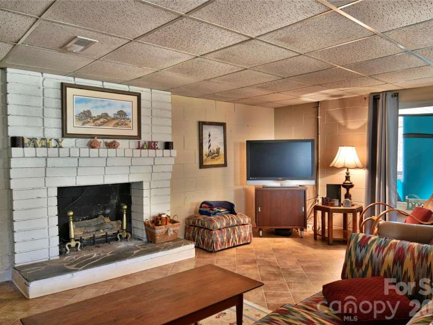 320 Pinehaven Drive, Badin Lake, NC 28127.  MLS# CAR4357128, YatesRealty ID 7951. 
