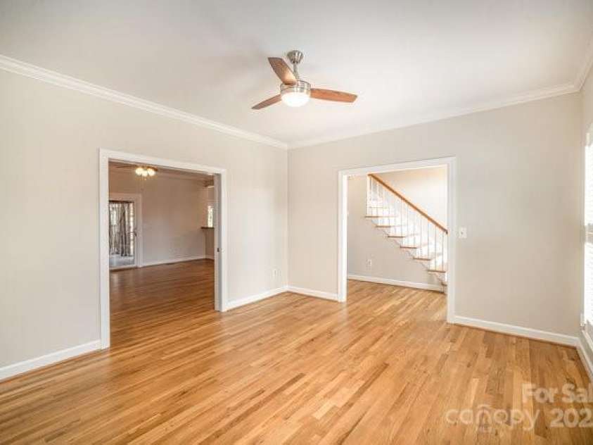 4421 3rd Street, Hickory, NC 28601.  MLS# CAR4232645, YatesRealty ID 7951. 