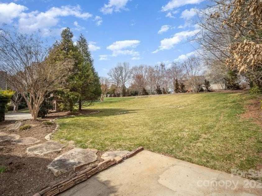 4421 3rd Street, Hickory, NC 28601.  MLS# CAR4232645, YatesRealty ID 7951. 