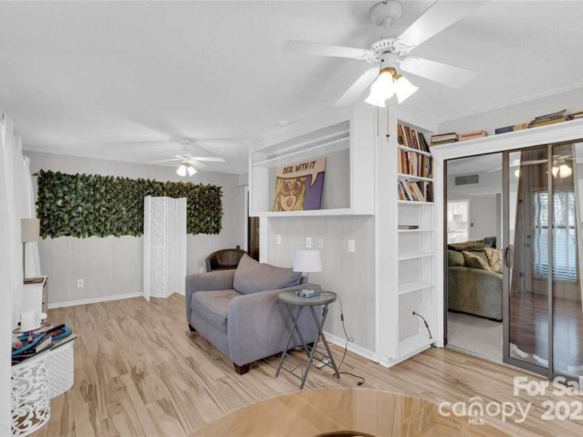 101 Shannondale Court, Columbia, SC 29209.  MLS# CAR4247102, YatesRealty ID 7953. 