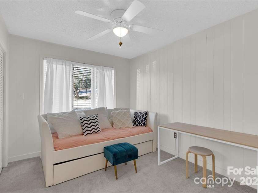 101 Shannondale Court, Columbia, SC 29209.  MLS# CAR4247102, YatesRealty ID 7953. 