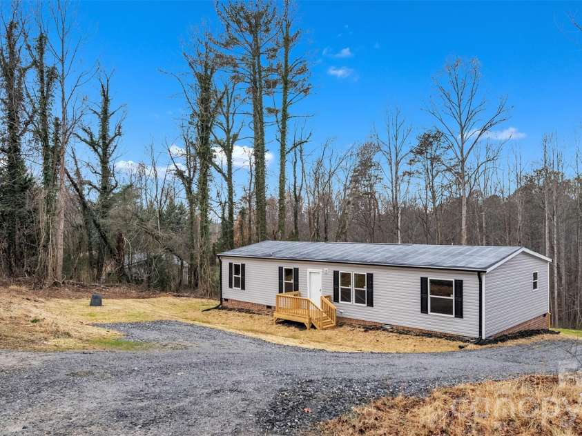 2113 Green Haven Court, Morganton, NC 28655.  MLS# CAR4337426, YatesRealty ID 7953. 