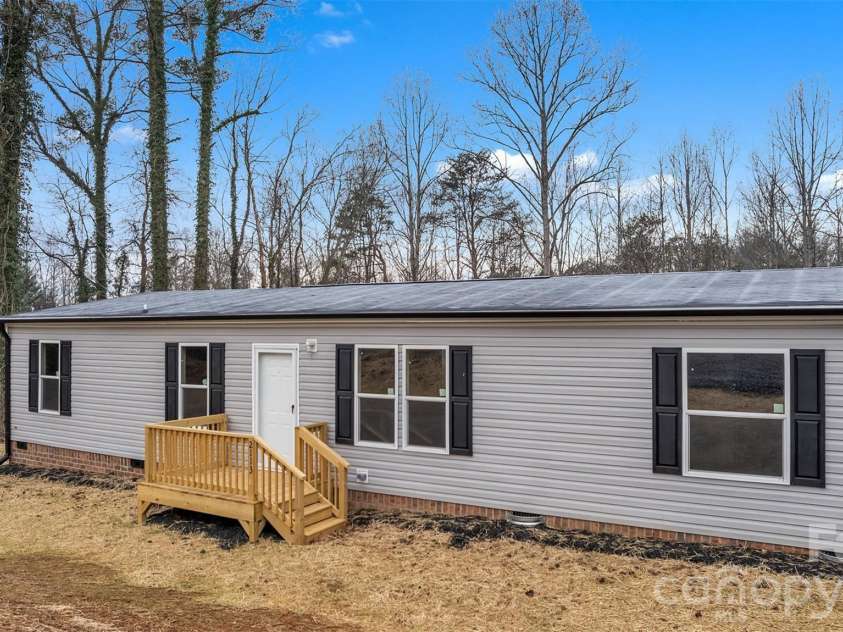 2113 Green Haven Court, Morganton, NC 28655.  MLS# CAR4337426, YatesRealty ID 7953. 