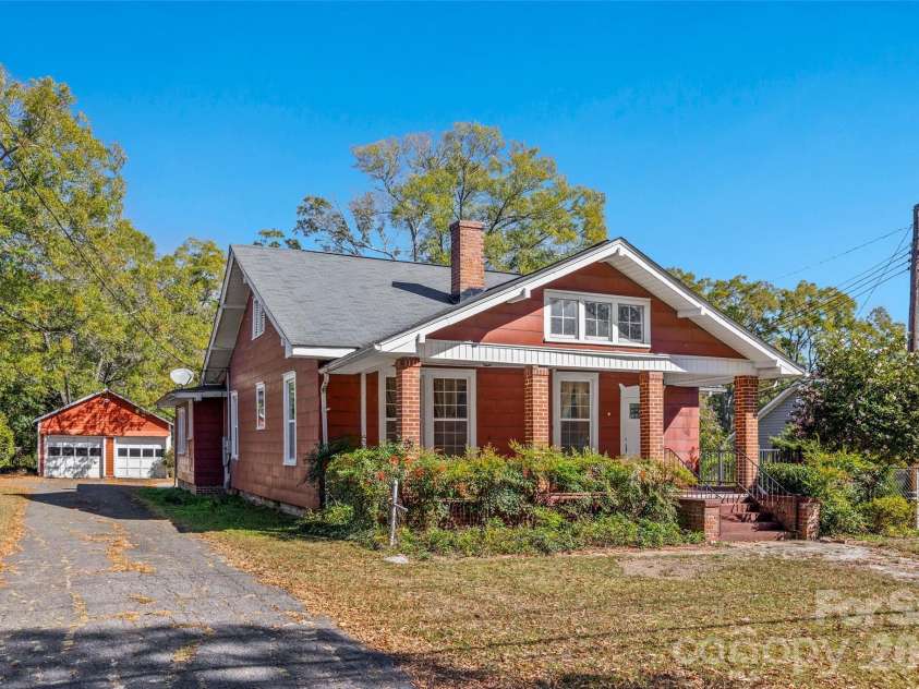 105 Foote Street, Chester, SC 29706.  MLS# CAR4318418, YatesRealty ID 7955. 