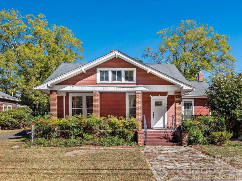 105 Foote Street, Chester, SC 29706.  MLS# CAR4318418, YatesRealty ID 7955. 
