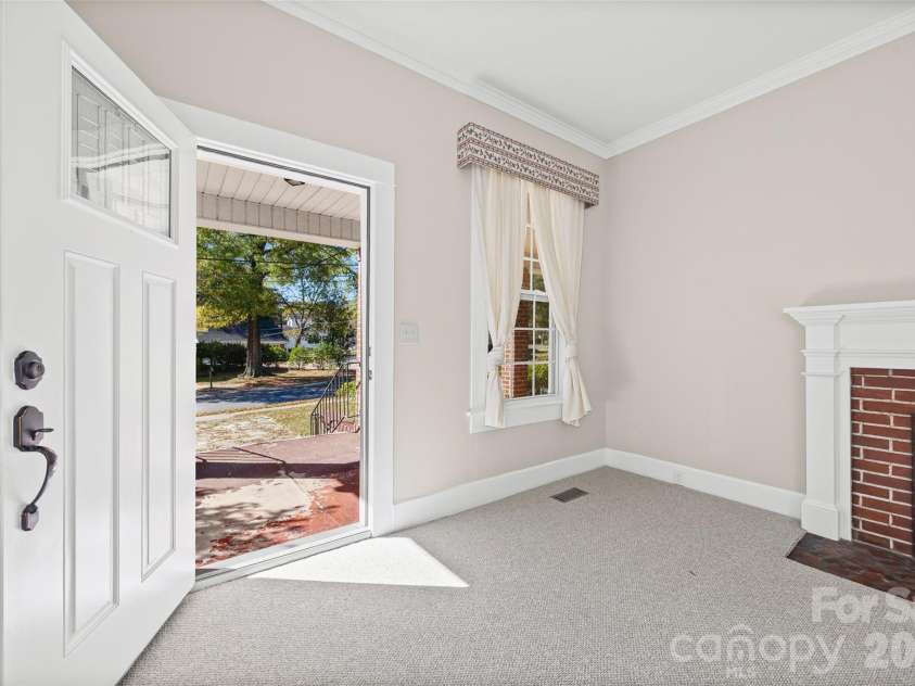105 Foote Street, Chester, SC 29706.  MLS# CAR4318418, YatesRealty ID 7955. 
