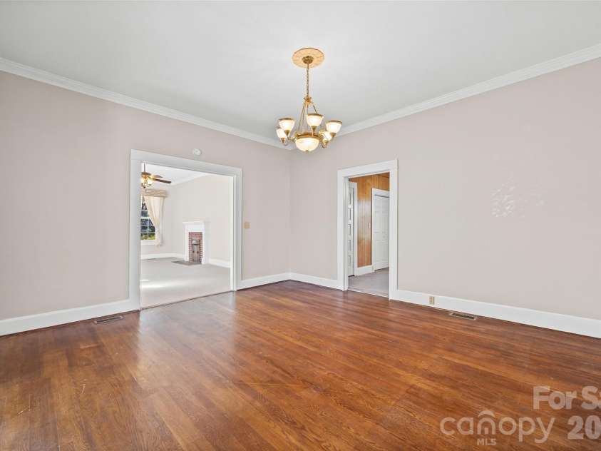 105 Foote Street, Chester, SC 29706.  MLS# CAR4318418, YatesRealty ID 7955. 