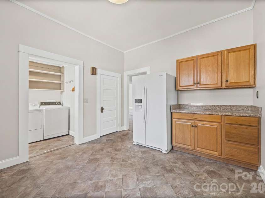 105 Foote Street, Chester, SC 29706.  MLS# CAR4318418, YatesRealty ID 7955. 