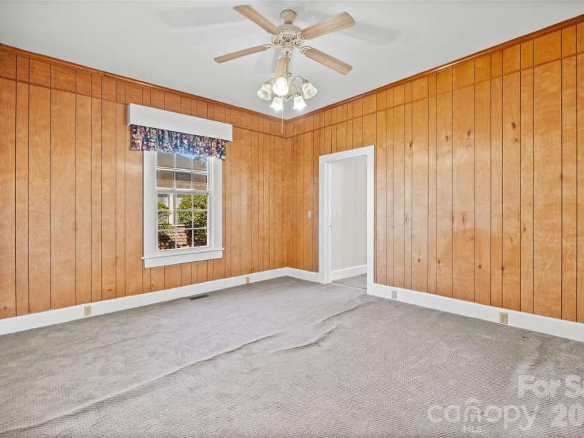 105 Foote Street, Chester, SC 29706.  MLS# CAR4318418, YatesRealty ID 7955. 