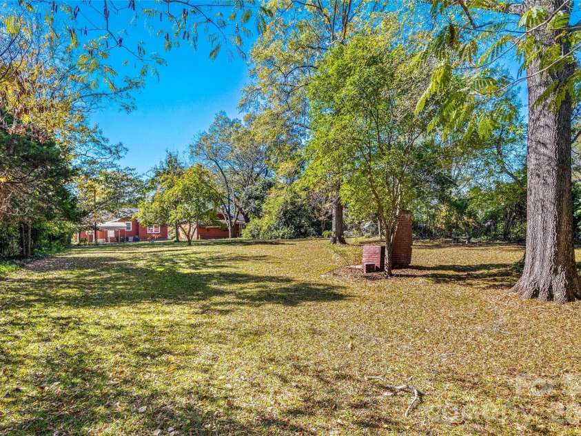 105 Foote Street, Chester, SC 29706.  MLS# CAR4318418, YatesRealty ID 7955. 