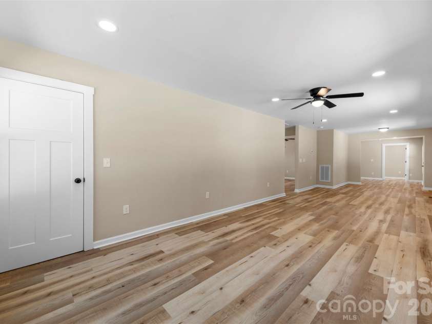 120 Center Street, Kings Mountain, NC 28086.  MLS# CAR4297199, YatesRealty ID 7956. 