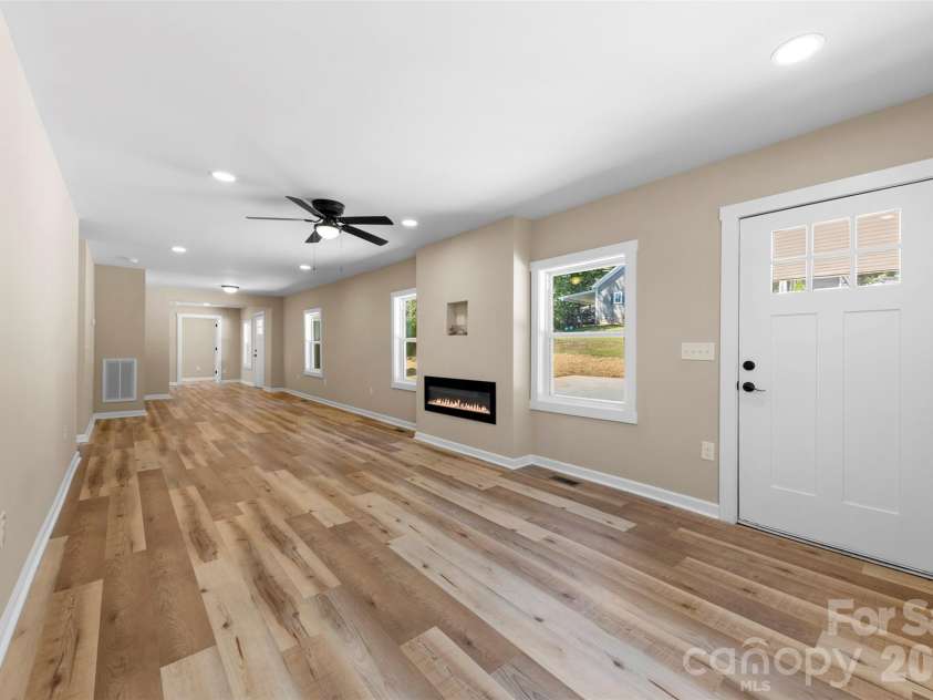 120 Center Street, Kings Mountain, NC 28086.  MLS# CAR4297199, YatesRealty ID 7956. 