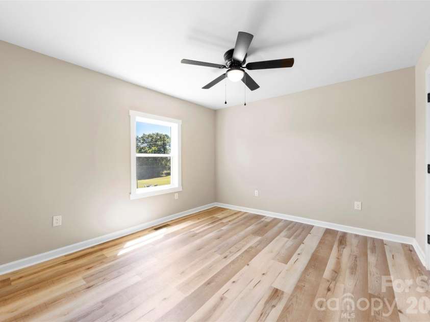 120 Center Street, Kings Mountain, NC 28086.  MLS# CAR4297199, YatesRealty ID 7956. 