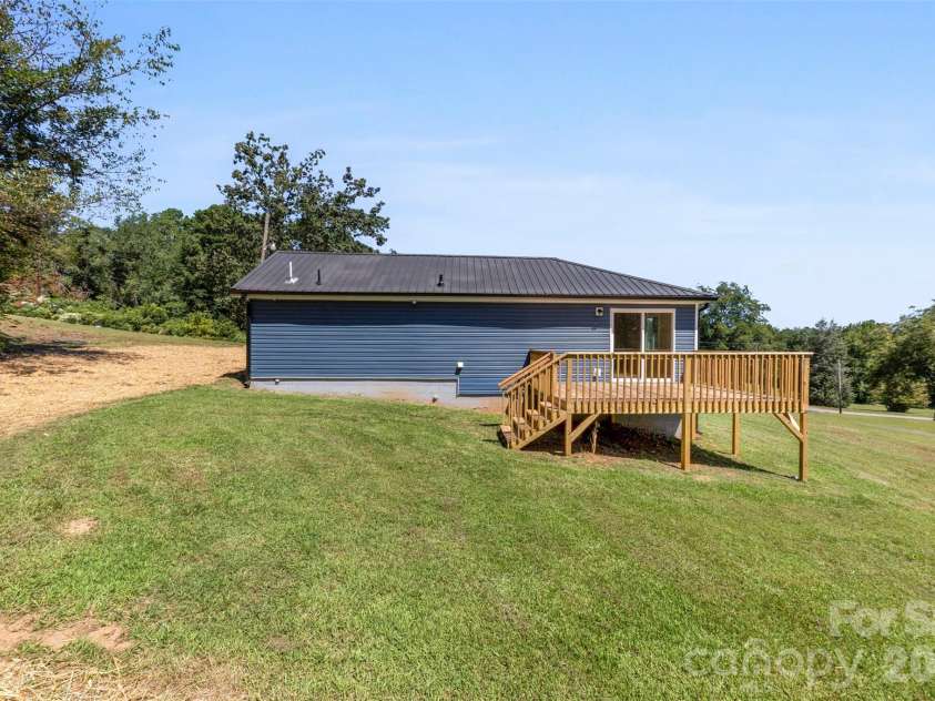 120 Center Street, Kings Mountain, NC 28086.  MLS# CAR4297199, YatesRealty ID 7956. 