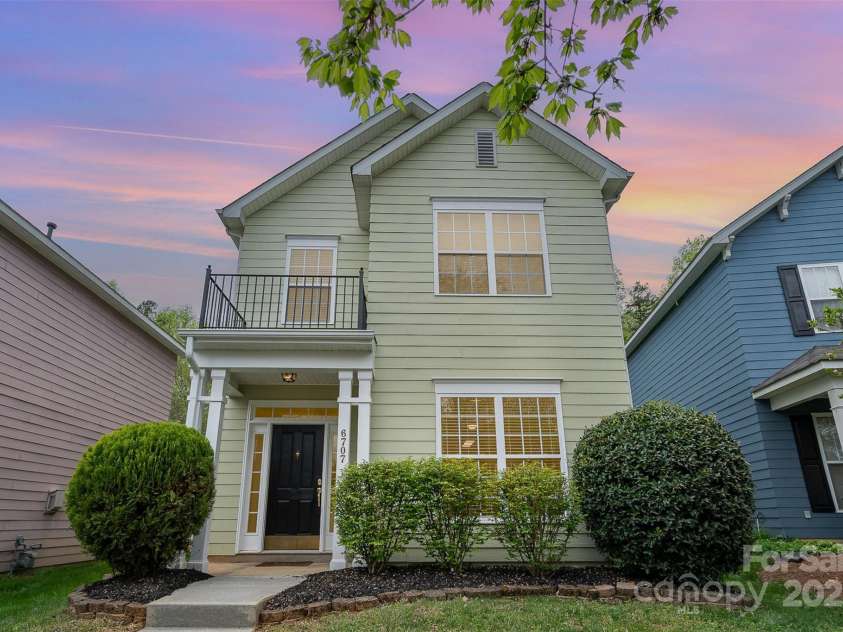 6707 Dunton Street, Huntersville, NC 28078.  MLS# CAR4245731, YatesRealty ID 7956. 
