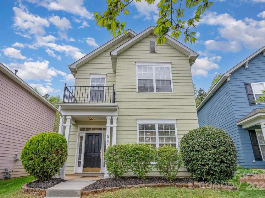 6707 Dunton Street, Huntersville, NC 28078.  MLS# CAR4245731, YatesRealty ID 7956. 
