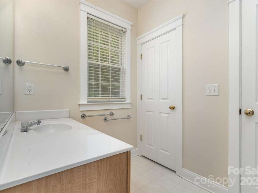 6707 Dunton Street, Huntersville, NC 28078.  MLS# CAR4245731, YatesRealty ID 7956. 