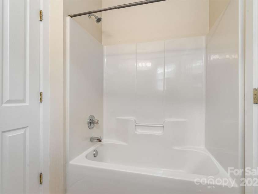 6707 Dunton Street, Huntersville, NC 28078.  MLS# CAR4245731, YatesRealty ID 7956. 