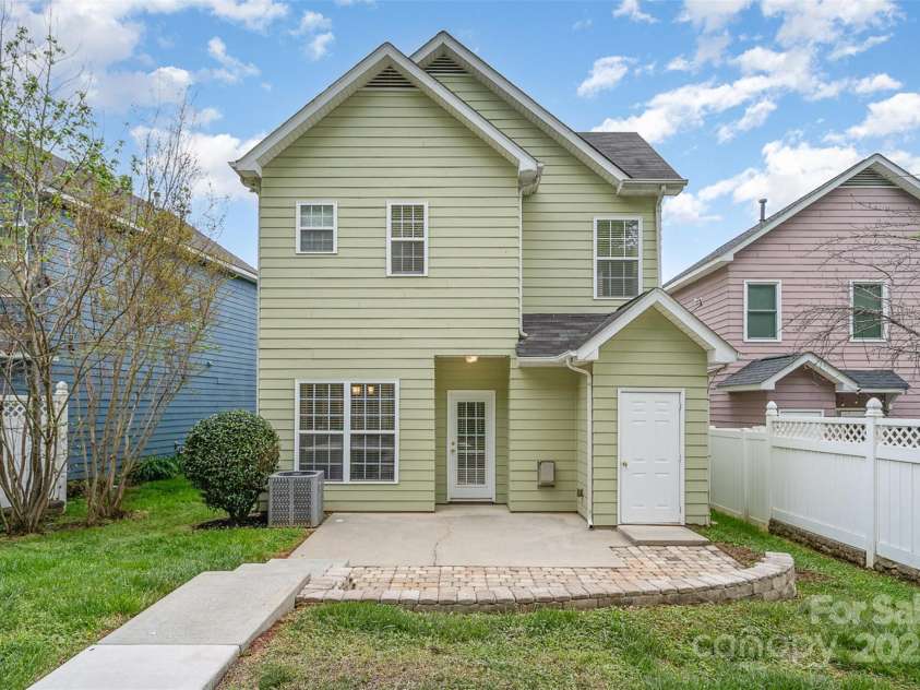 6707 Dunton Street, Huntersville, NC 28078.  MLS# CAR4245731, YatesRealty ID 7956. 