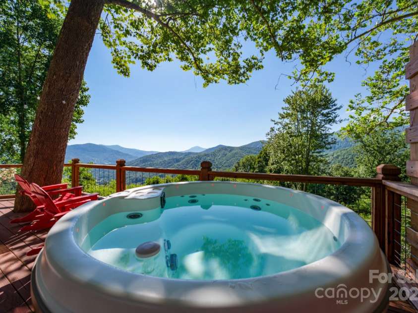571 Paradise Mountain Road, Canton, NC 28716.  MLS# CAR4152264, YatesRealty ID 7957. 