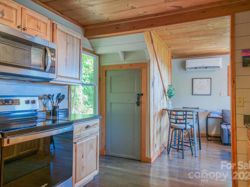571 Paradise Mountain Road, Canton, NC 28716.  MLS# CAR4152264, YatesRealty ID 7957. 