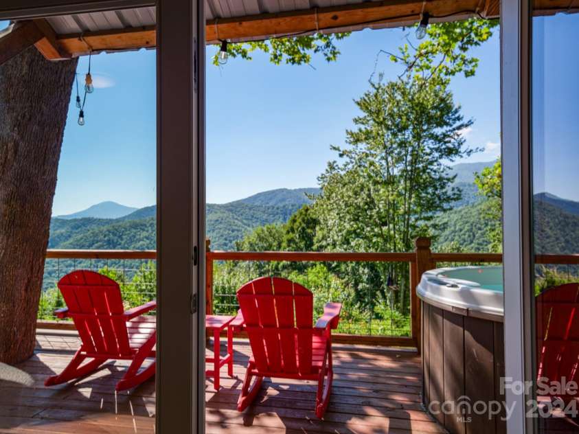 571 Paradise Mountain Road, Canton, NC 28716.  MLS# CAR4152264, YatesRealty ID 7957. 