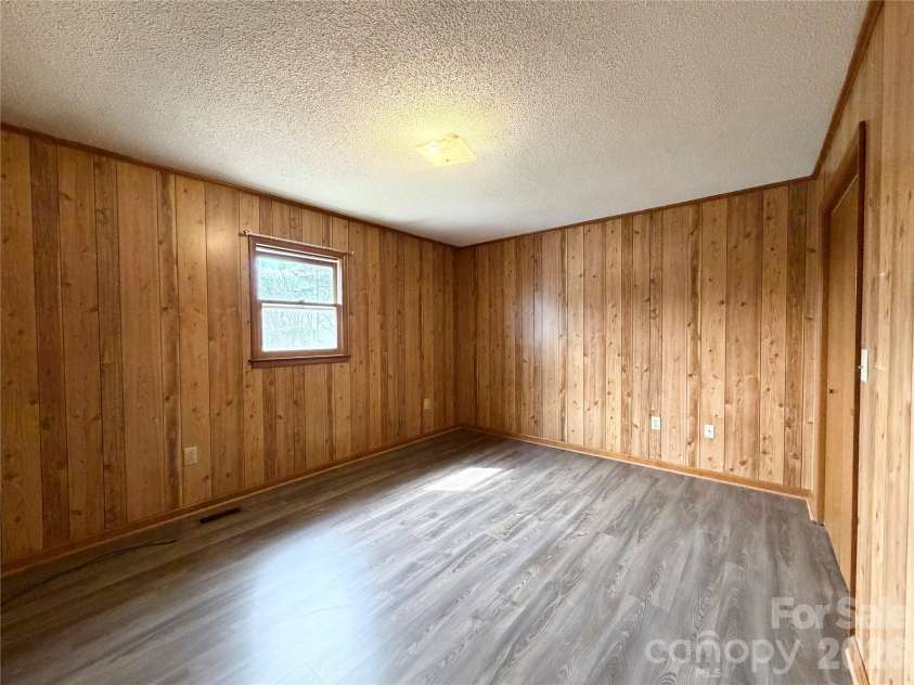 1709 Acorn Avenue, Hudson, NC 28638.  MLS# CAR4359141, YatesRealty ID 7958. 