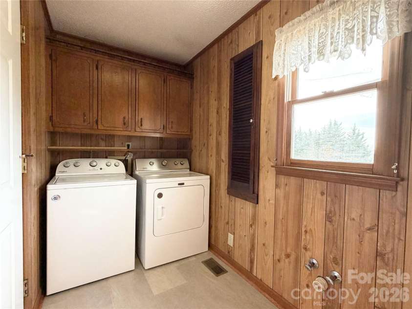 1709 Acorn Avenue, Hudson, NC 28638.  MLS# CAR4359141, YatesRealty ID 7958. 