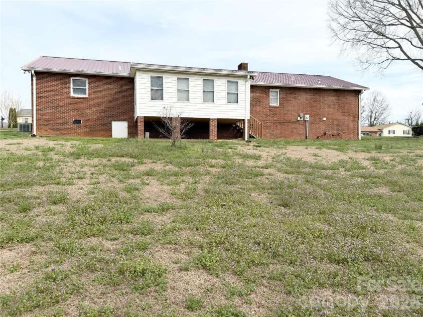 1709 Acorn Avenue, Hudson, NC 28638.  MLS# CAR4359141, YatesRealty ID 7958. 