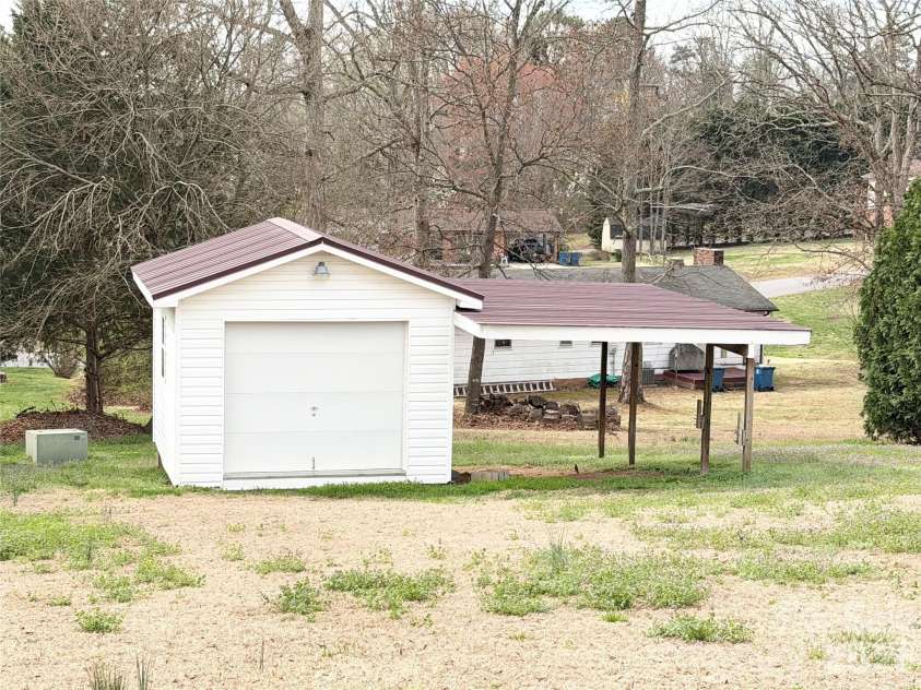 1709 Acorn Avenue, Hudson, NC 28638.  MLS# CAR4359141, YatesRealty ID 7958. 
