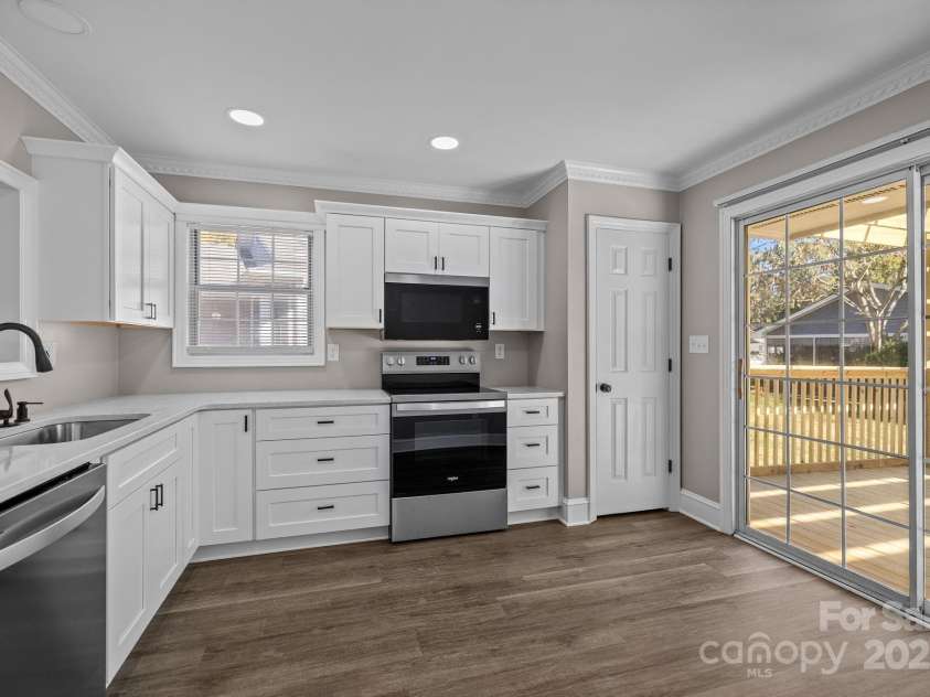 2912 Peachwood Court, Fort Mill, SC 29715.  MLS# CAR4312420, YatesRealty ID 796. 