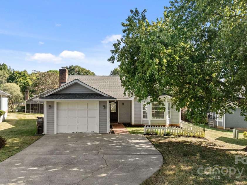 2912 Peachwood Court, Fort Mill, SC 29715.  MLS# CAR4312420, YatesRealty ID 796. 