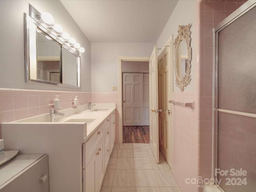 8909 Highway 218 Highway, Marshville, NC 28103.  MLS# CAR4189547, YatesRealty ID 7961. 