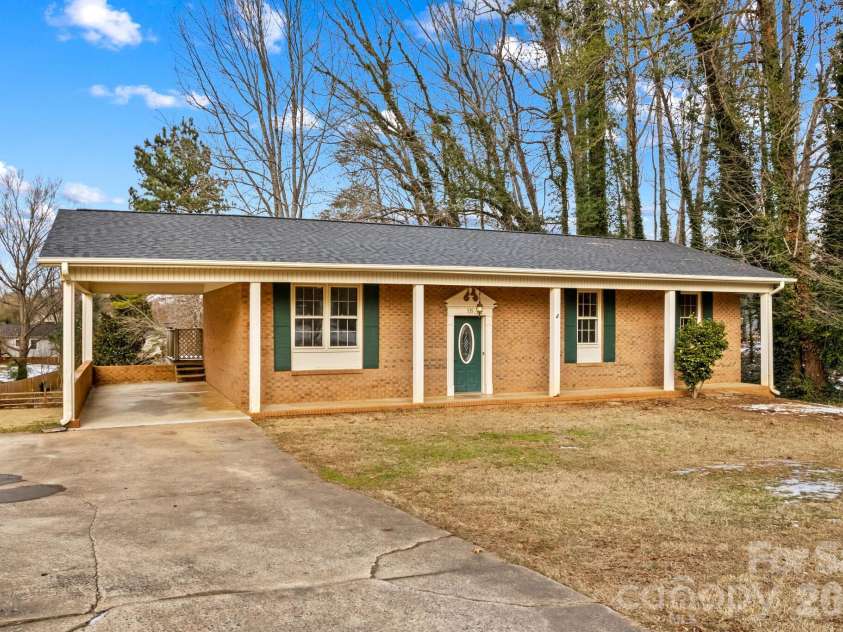 535 Log Barn Road, Salisbury, NC 28146.  MLS# CAR4340746, YatesRealty ID 7962. 