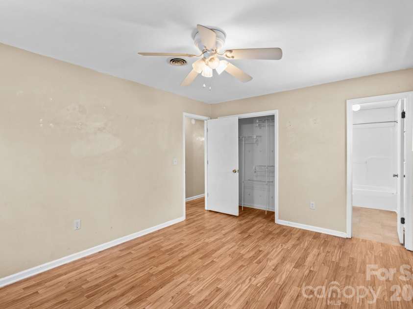 535 Log Barn Road, Salisbury, NC 28146.  MLS# CAR4340746, YatesRealty ID 7962. 