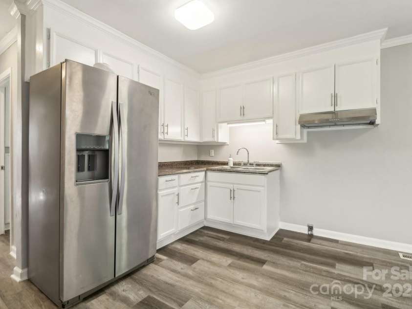 1725 Feature Road, Lancaster, SC 29720.  MLS# CAR4181125, YatesRealty ID 7963. 