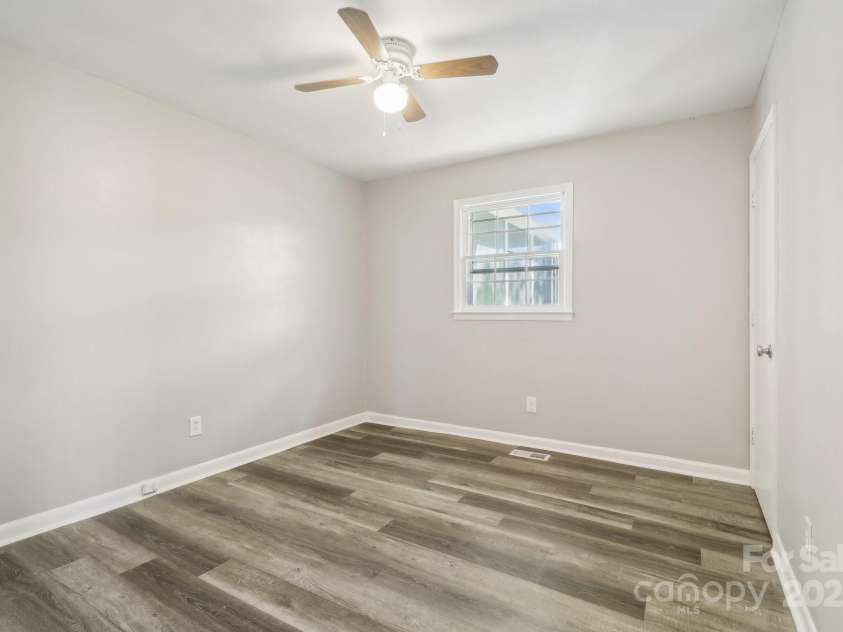 1725 Feature Road, Lancaster, SC 29720.  MLS# CAR4181125, YatesRealty ID 7963. 