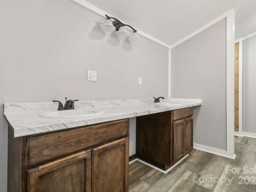 1725 Feature Road, Lancaster, SC 29720.  MLS# CAR4181125, YatesRealty ID 7963. 