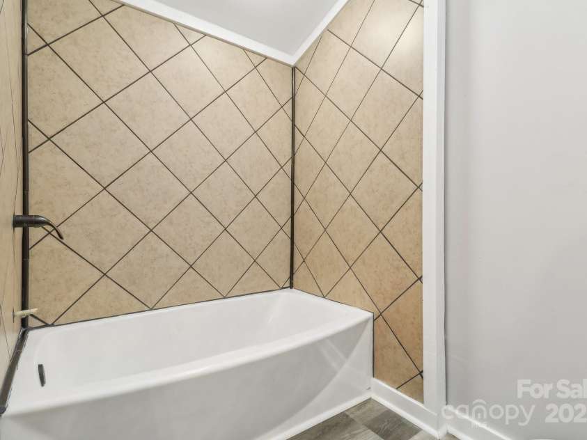 1725 Feature Road, Lancaster, SC 29720.  MLS# CAR4181125, YatesRealty ID 7963. 