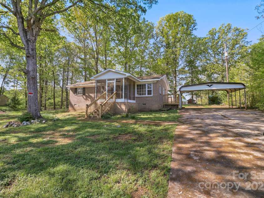 1725 Feature Road, Lancaster, SC 29720.  MLS# CAR4181125, YatesRealty ID 7963. 